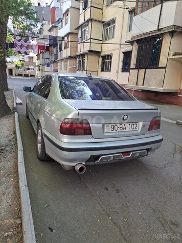 BMW 528-9