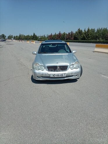 Mercedes C 240-1