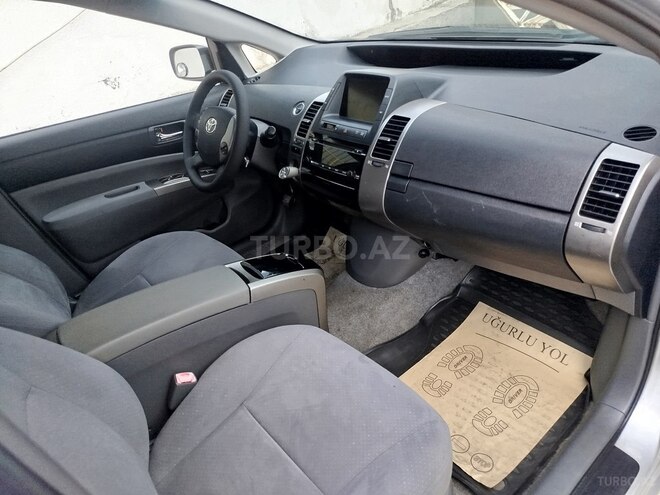 Toyota Prius-10