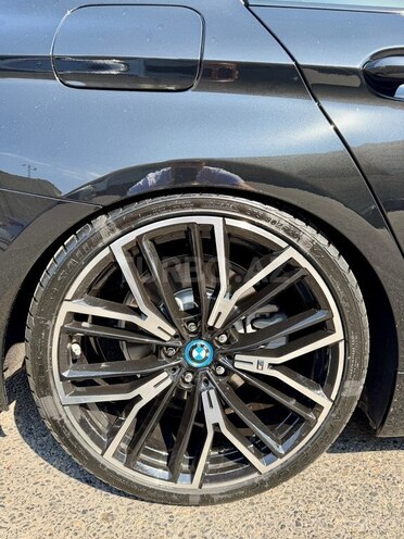 BMW 530e-18
