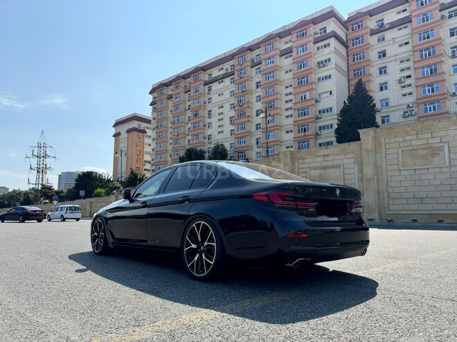 BMW 530e-8