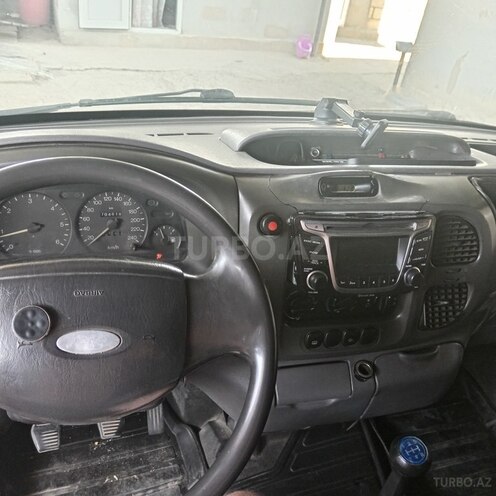 Ford Transit-7