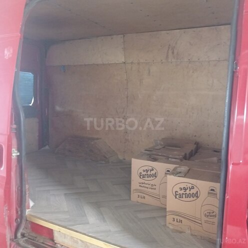 Ford Transit-5
