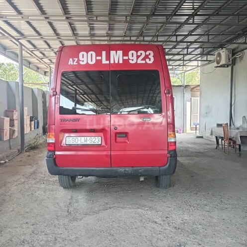 Ford Transit-4