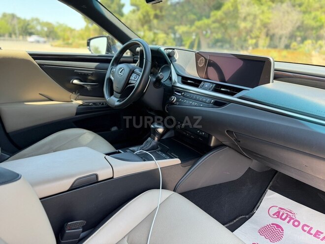 Lexus ES 300h-7