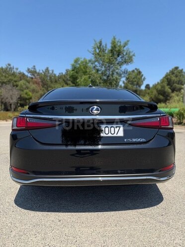 Lexus ES 300h-2