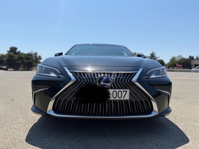 Lexus ES 300h-1