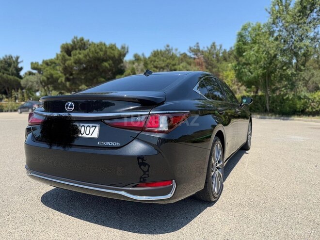 Lexus ES 300h-10