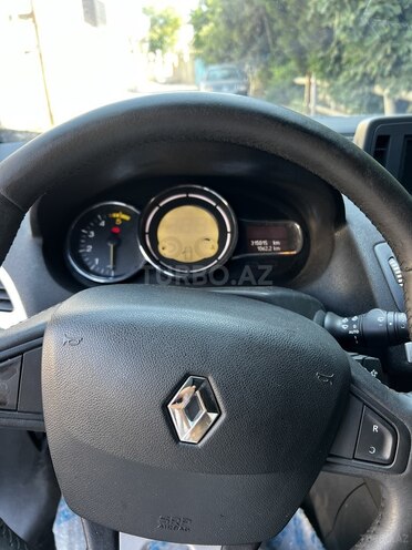 Renault Megane-12