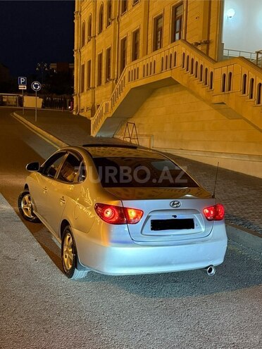 Hyundai Elantra-9