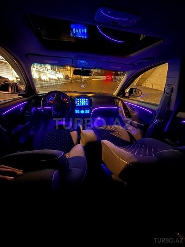 Hyundai Elantra-10