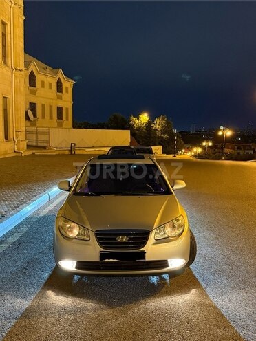 Hyundai Elantra-4
