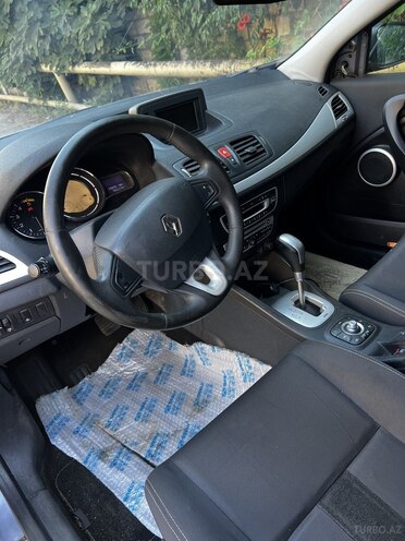 Renault Megane-14