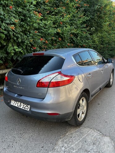 Renault Megane-8