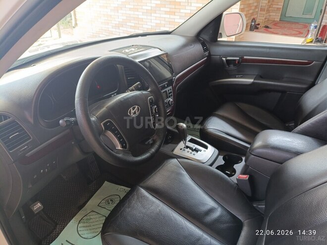 Hyundai Santa Fe-8