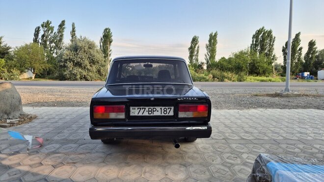 LADA (VAZ) 2107-2