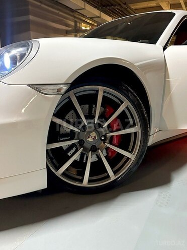 Porsche 911 GT3-4