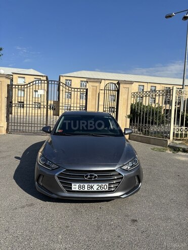 Hyundai Elantra-1