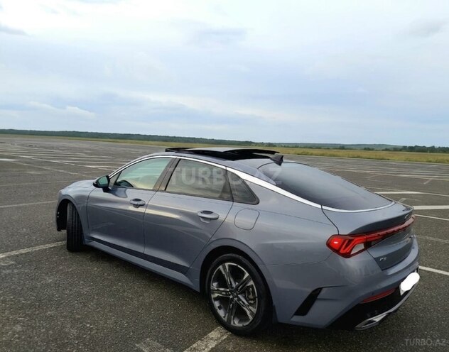 Kia K5-4