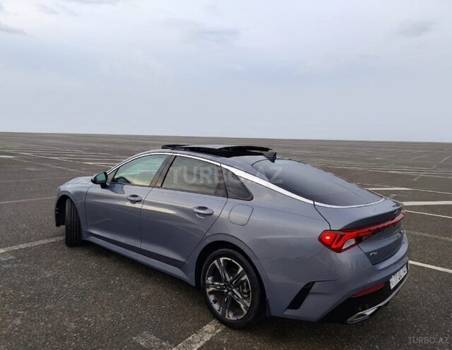 Kia K5-3