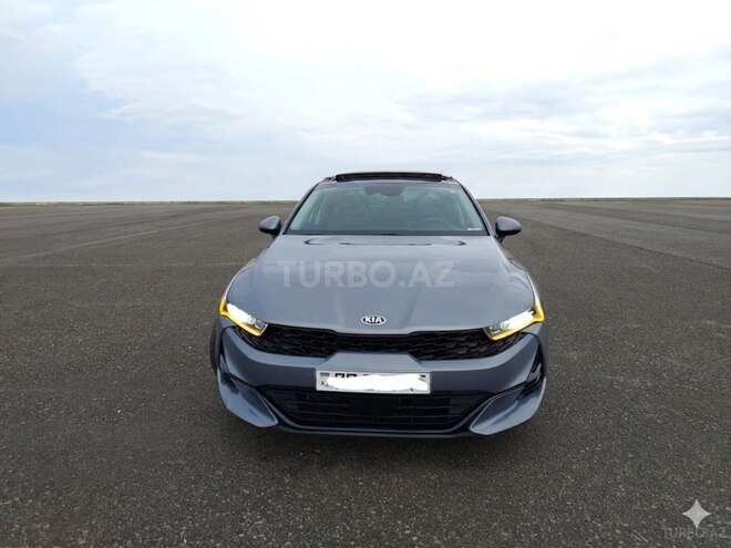 Kia K5-1