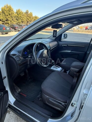 Hyundai Santa Fe-8