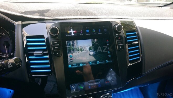 Mitsubishi Outlander-2