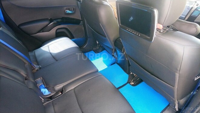 Mitsubishi Outlander-15