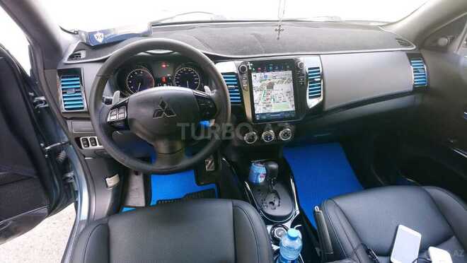Mitsubishi Outlander-12
