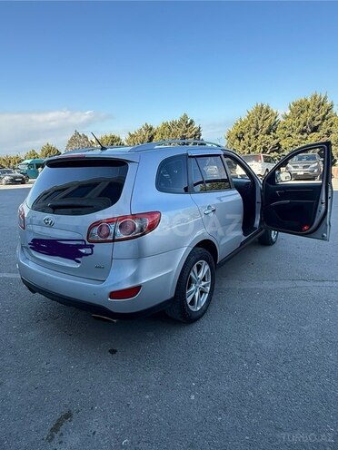 Hyundai Santa Fe-4