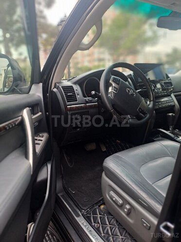 Toyota Land Cruiser-4