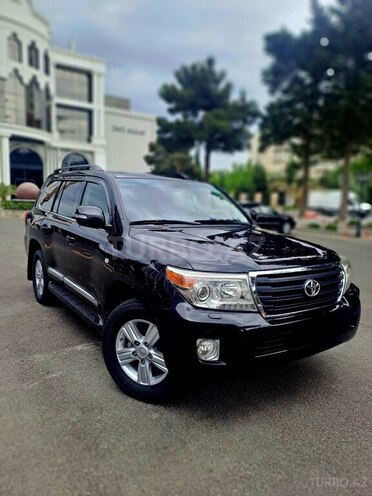 Toyota Land Cruiser-7