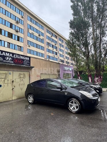 Toyota Prius-2
