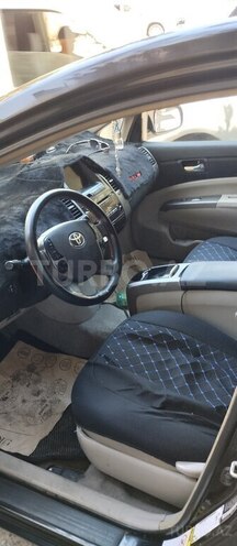 Toyota Prius-9
