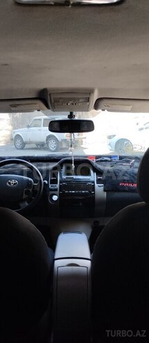 Toyota Prius-7