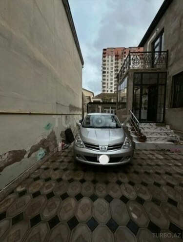 Nissan Tiida-1