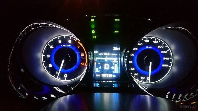 Mitsubishi Outlander-19