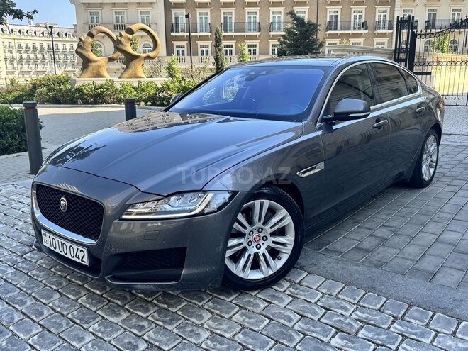 Jaguar XF-7