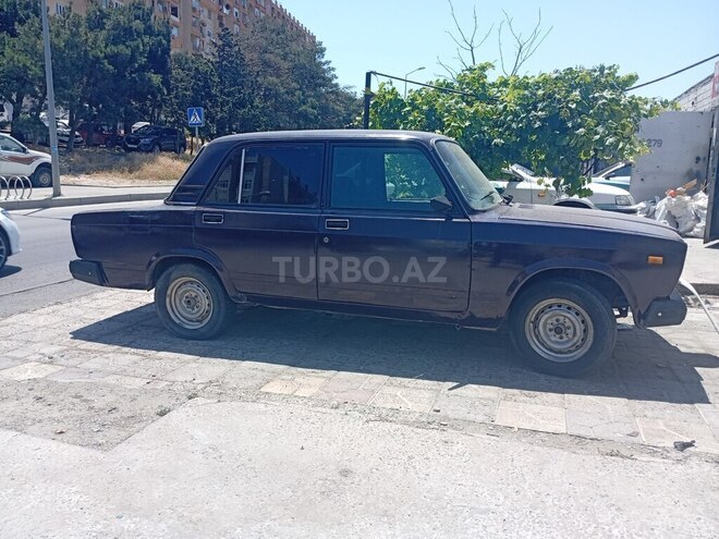 LADA (VAZ) 2107-2