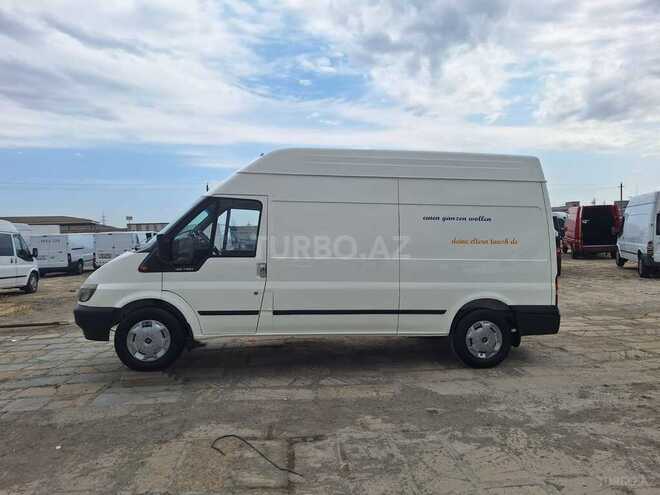 Ford Transit-8