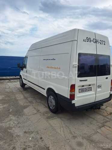 Ford Transit-5
