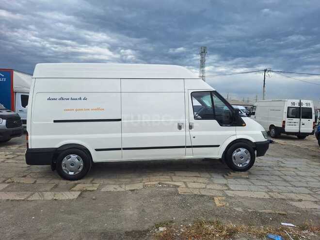 Ford Transit-4