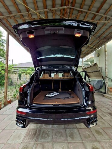 Porsche Cayenne GTS-21