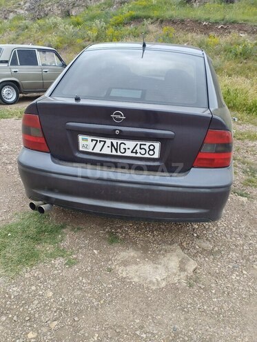 Opel Vectra-2