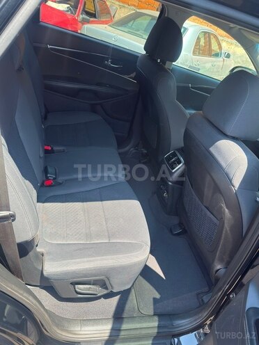 Kia Sorento-9