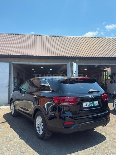 Kia Sorento-2