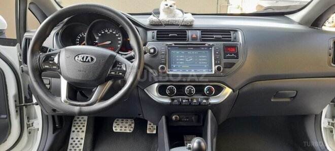 Kia Rio-8