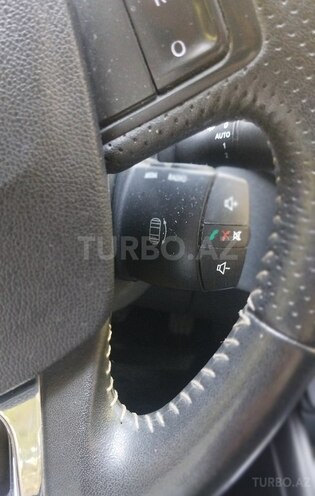 Renault Megane-12