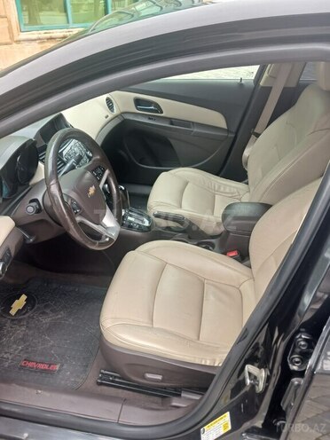Chevrolet Cruze-18