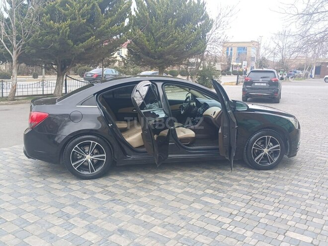 Chevrolet Cruze-10